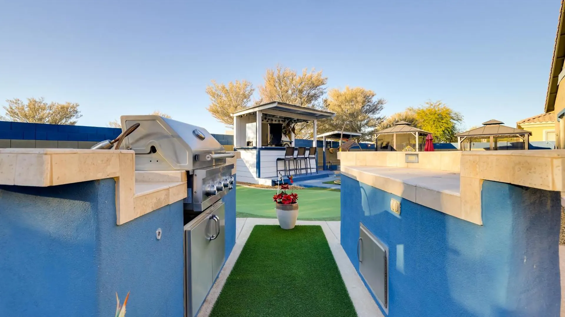 Ferienhaus Putting Green And Hot Tub Goodyear Retreat!